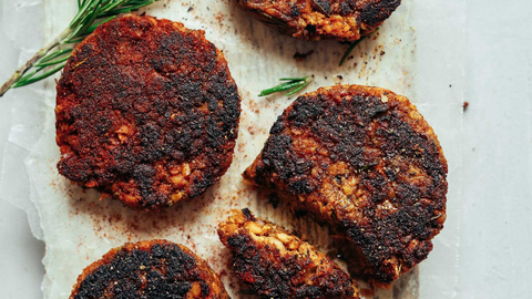 spicy tempeh breakfast sausage